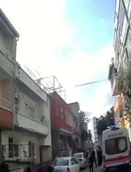 Mersin&rsquo;de Korkutan Yangın: 9 Kişi Tahliye Edildi