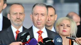 Metin &Ouml;zt&uuml;rk&rsquo;ten Tepki Dolu A&ccedil;ıklamalar!