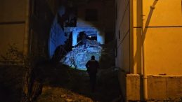 Metruk binada sır &ouml;l&uuml;m: Başında kan ve yara izlerine rastlandı!