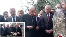 MHP Genel Başkanı Bah&ccedil;eli, Alparslan T&uuml;rkeş'in Kabrini Ziyaret Etti