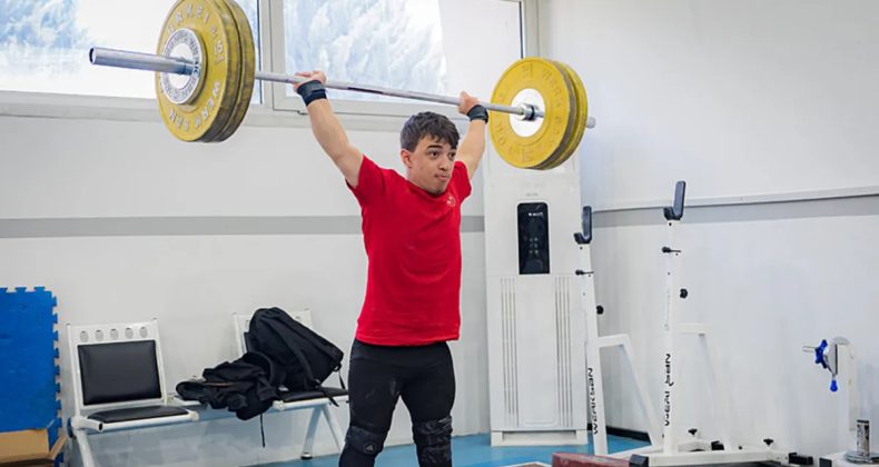 Milli Halterci Yiğit Erdoğan'dan Bronz Madalya!