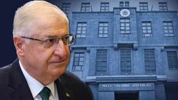 Milli Savunma Bakanı Yaşar G&uuml;ler, Kara Kuvvetleri Komutanlığı'nda d&uuml;zenlenen Değerlendirme Toplantısı'na katıldı