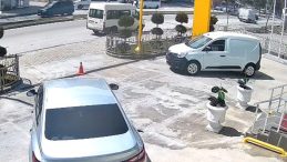 Minib&uuml;s&uuml;n &ccedil;arptığı 4 yaşındaki Masal hayatını kaybetti