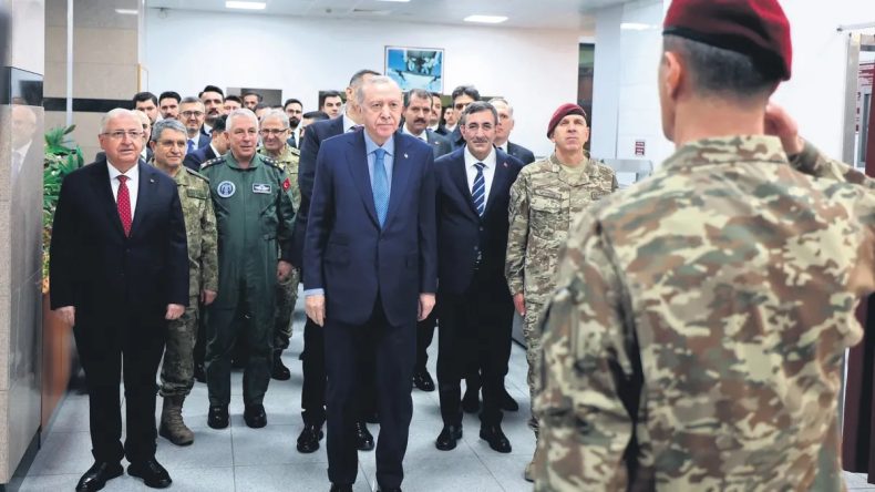 MSB'den fotoğraflı mesaj: Buralarda herkesin s&ouml;z&uuml; biz konuşana kadardır