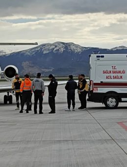 Muş'ta ambulans u&ccedil;ak 2 g&uuml;nl&uuml;k bebek i&ccedil;in havalandı