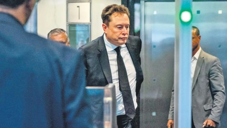 Musk&rsquo;tan yapay zek&acirc;ya 150 milyar dolarlık dava