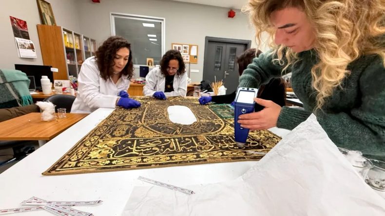 M&uuml;zelerde Tarihi Eserlere Bilimsel Dokunuş