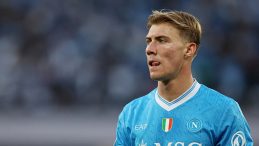 Napoli, Lazio&rsquo;ya Yenildi! Inter Şampiyon Olma Yolunda