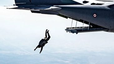 NATO&rsquo;dan T&uuml;rk Paraş&uuml;t&ccedil;&uuml; Askerlere &Ouml;vg&uuml;!