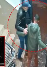 Nevşehir&rsquo;de dehşet! Kaldırım taşıyla defalarca kez başına vurdu: O anlar kameraya b&ouml;yle yansıdı!