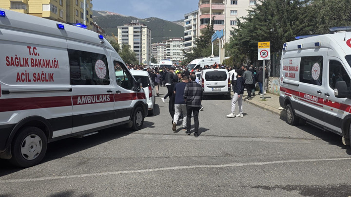 Okuldaki silahlı saldırıya ilişkin sosyal medyada yapılan paylaşımlar hakkında inceleme