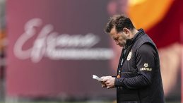 Osimhen, Fenerbah&ccedil;e derbisinde oynayacak mı? Okan Buruk a&ccedil;ıkladı!