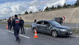 Otomobil ile TIR &Ccedil;arpıştı: 2 Yaşındaki &Ccedil;ocuk Hayatını Kaybetti