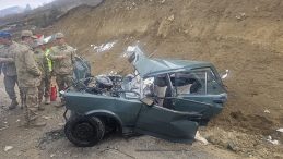 &Ouml;ğretmenleri Taşıyan Servis Minib&uuml;s&uuml; Otomobille &Ccedil;arpıştı: 1 &Ouml;l&uuml;, 9 Yaralı!