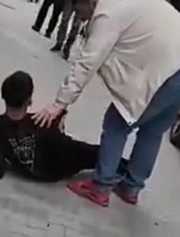 &Ouml;nce mesajla tehdit ettiler, ardından silahlı saldırı d&uuml;zenlediler: 1 yaralı!