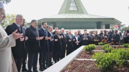 &Ouml;zal&rsquo;a 33&rsquo;&uuml;nc&uuml; yıl anması