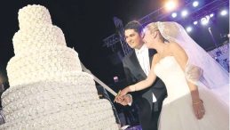 &Ouml;zdilek Holding'in Patronu Eski Eşiyle Yeniden Adliyelik