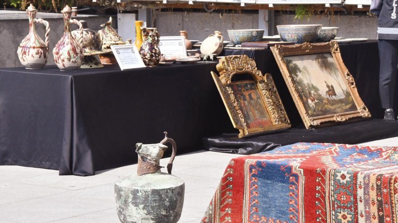 Paha bi&ccedil;ilemez eserler ele ge&ccedil;irildi