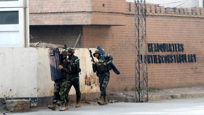 Pakistan'da Organize Su&ccedil; &Ouml;rg&uuml;tlerine Operasyon: 9 Kişi Hayatını Kaybetti