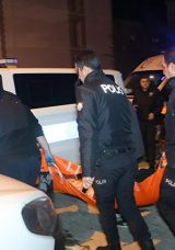 Parkın Lambası Niye Yanmadı? Kavga Sonucu 3 Yaralı