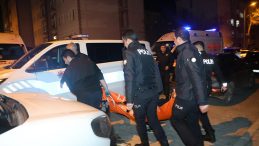 Parkın Lambası Niye Yanmadı? Kavga Sonucu 3 Yaralı