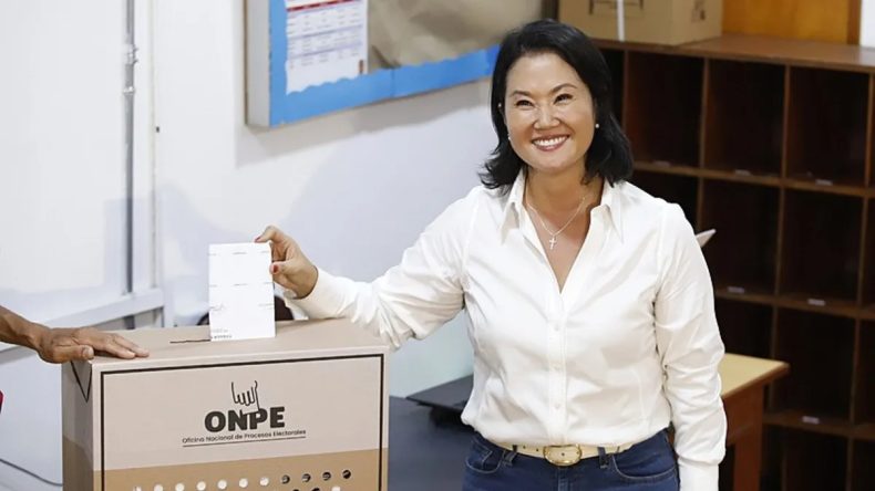 Peru'da Devlet Başkanlığı Seçiminde Fujimori Önde Gidiyor