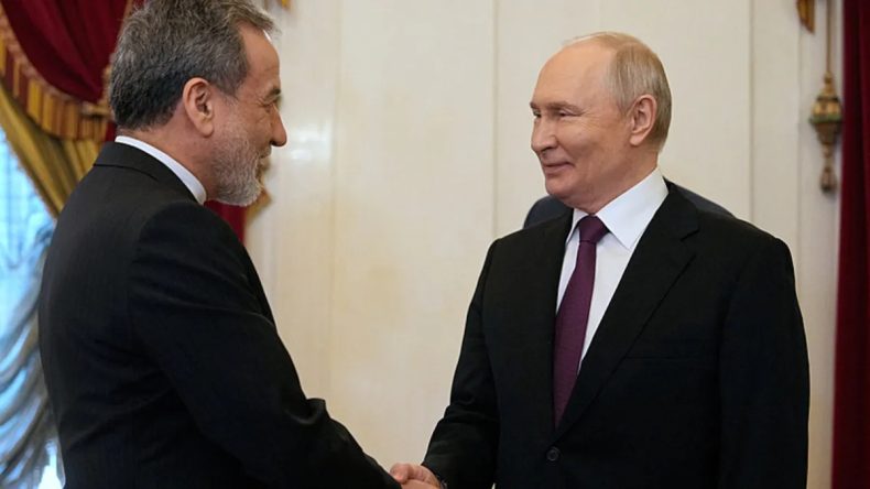Putin ile Arak&ccedil;i bir araya geldi: İran ile bağlarımızı g&uuml;&ccedil;lendirmeye devam edeceğiz