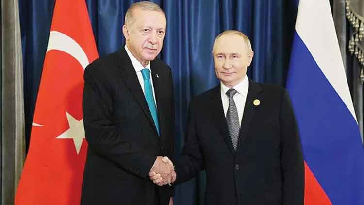 Putin ile telefonda g&ouml;r&uuml;şt&uuml;