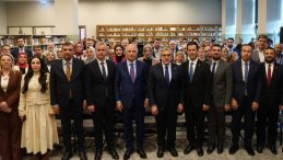 "K&uuml;t&uuml;phane Sohbetleri" programının ilk konuğu Efkan Ala oldu