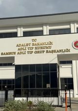 Samsun&rsquo;da 32 yaşındaki adamın ş&uuml;pheli &ouml;l&uuml;m&uuml;: Sandalyede oturur vaziyette bulundu!
