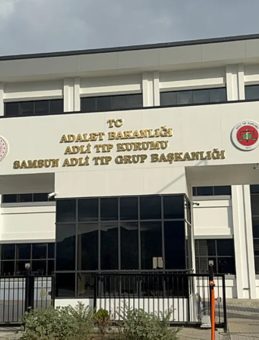 Samsun&rsquo;da 32 yaşındaki adamın ş&uuml;pheli &ouml;l&uuml;m&uuml;: Sandalyede oturur vaziyette bulundu!
