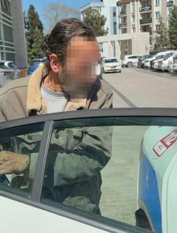 Samsun&rsquo;da hayrete d&uuml;ş&uuml;ren olay! Vicdansız evlat kolonya i&ccedil;ip dehşet sa&ccedil;tı: Annesinin kolunu kırıp&hellip;
