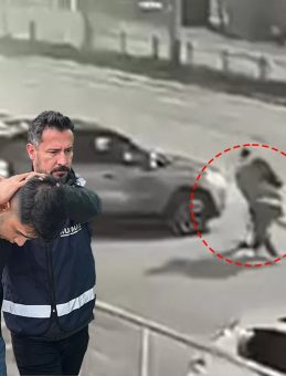 Samsun&rsquo;da korkun&ccedil; olay! Mesai arkadaşını defalarca bı&ccedil;aklayarak &ouml;ld&uuml;rd&uuml;: Dehşet anları g&uuml;venlik kamerasına yansıdı