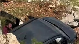 Şarampole d&uuml;şen otomobilde bulunan kadın hayatını kaybetti
