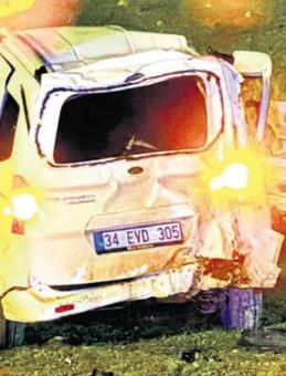 Şarampole yuvarlanan ara&ccedil; can aldı