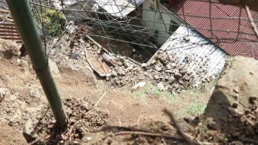 Sarıyer'de toprak kayması sonrası tahliye: G&ouml;&ccedil;ebe hayatına d&ouml;nd&uuml;k