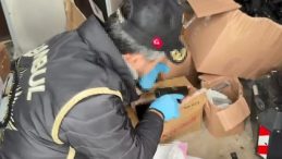 Sarıyer'de yasadışı silah ticaretine y&ouml;nelik operasyon: 2 g&ouml;zaltı