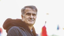 Şenol G&uuml;neş'ten Uğurcan &Ccedil;akır s&ouml;zleri! 'Kalması doğru değildi'