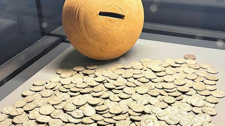 Side Antik Kenti&rsquo;nde Roma&rsquo;dan kalma kumbaraya r&ouml;ntgen