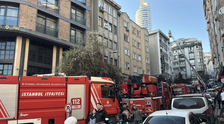 Şişli'de Otelde Yangın Paniği