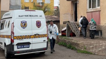 Sivas'ta korkun&ccedil; olay: Gen&ccedil; kadını defalarca bı&ccedil;aklayıp kapıyı &uuml;zerinden kilitleyerek ka&ccedil;tı
