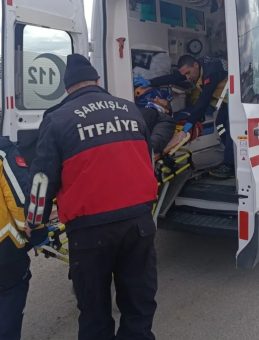 Sivas'ta korkutan kaza: Otomobiller birbirine girdi! 4 yaralı