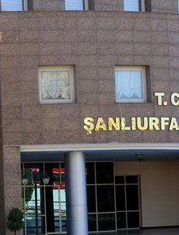 Siverek'te okula saldırı iddiaları&hellip; Şanlıurfa Valiliği'nden a&ccedil;ıklama!