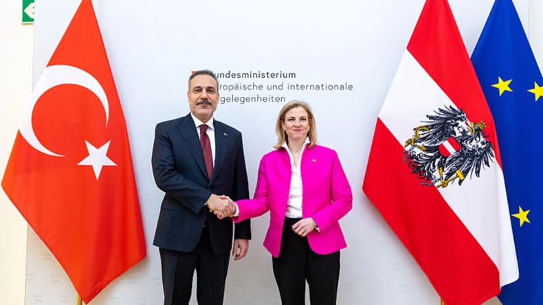 SON DAKİKA| Bakan Fidan Avusturya'da: Gazze barış planına uyulması &ouml;nemli