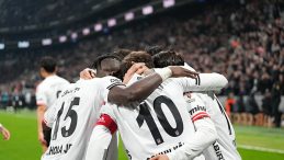 Son dakika haberi: Beşiktaş evinde zorlanmadı! 6 goll&uuml; ma&ccedil;ta Antalyaspor&rsquo;u ge&ccedil;ti