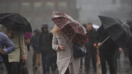 SON DAKİKA HAVA DURUMU! Meteoroloji'den 45 il i&ccedil;in sağanak uyarısı! O tarihlerde sıcaklıklar &ccedil;akılacak! Hafta sonu plan yapanlar dikkat