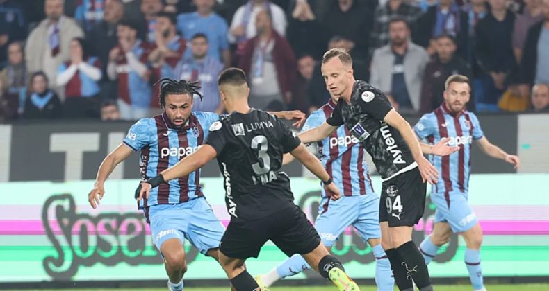 SON DAKİKA | Trabzonspor, Alanyaspor deplasmanında! Bordo-mavililerin ilk 11'i belli oldu&hellip;