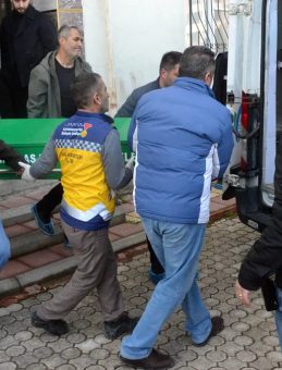 SON DAKİKA&hellip; Kahramanmaraş'ta babasını boğazını keserek &ouml;ld&uuml;rm&uuml;şt&uuml;! Cani evlattan kan donduran savunma: Herkes uyurken mutfaktan bı&ccedil;ağı alıp&hellip;