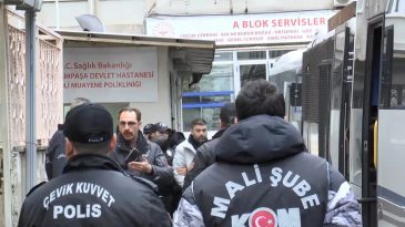 SON DAKİKA&hellip; Uşak Belediyesi'ne r&uuml;şvet operasyonunda 2. dalga: 29 ş&uuml;pheli adliyeye sevk edildi