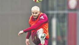 Son Şampiyon Sahnede